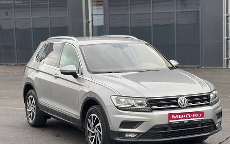 Volkswagen Tiguan II, 2018 год, 2 250 000 рублей, 1 фотография