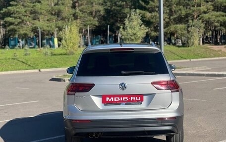 Volkswagen Tiguan II, 2018 год, 2 250 000 рублей, 2 фотография
