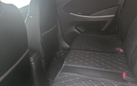 Hyundai Solaris II рестайлинг, 2015 год, 1 300 000 рублей, 12 фотография