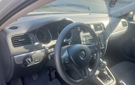 Volkswagen Jetta VI, 2015 год, 950 000 рублей, 3 фотография