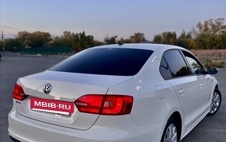 Volkswagen Jetta VI, 2014 год, 1 100 000 рублей, 3 фотография