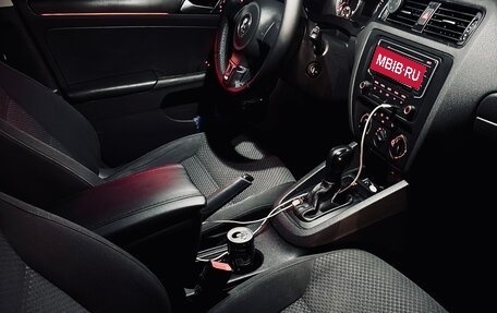 Volkswagen Jetta VI, 2014 год, 1 100 000 рублей, 5 фотография