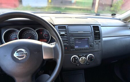 Nissan Tiida, 2011 год, 835 000 рублей, 11 фотография