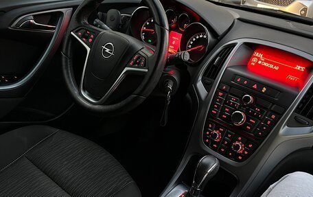 Opel Astra J, 2013 год, 880 000 рублей, 10 фотография
