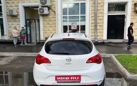 Opel Astra J, 2013 год, 880 000 рублей, 5 фотография