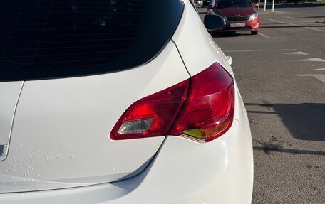 Opel Astra J, 2013 год, 880 000 рублей, 18 фотография