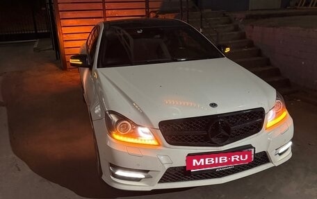 Mercedes-Benz C-Класс, 2012 год, 1 500 000 рублей, 9 фотография