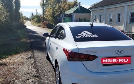 Hyundai Solaris II рестайлинг, 2018 год, 1 150 000 рублей, 4 фотография