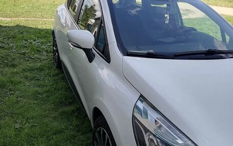 Renault Clio IV рестайлинг, 2019 год, 9 000 рублей, 2 фотография