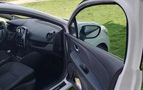 Renault Clio IV рестайлинг, 2019 год, 9 000 рублей, 4 фотография
