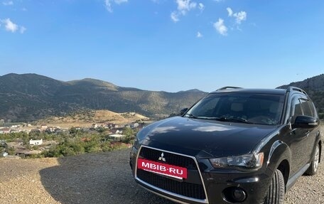 Mitsubishi Outlander III рестайлинг 3, 2011 год, 1 600 000 рублей, 4 фотография