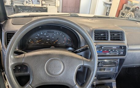 Suzuki Vitara II рестайлинг, 1996 год, 465 000 рублей, 25 фотография