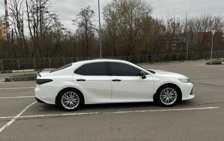 Toyota Camry, 2021 год, 2 500 000 рублей, 7 фотография