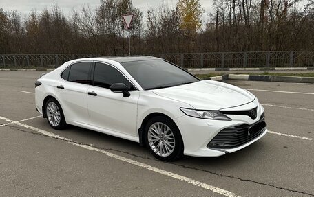 Toyota Camry, 2021 год, 2 500 000 рублей, 8 фотография
