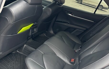 Toyota Camry, 2021 год, 2 500 000 рублей, 18 фотография