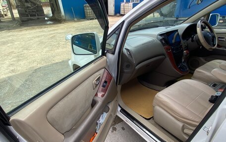 Toyota Harrier, 2002 год, 1 030 000 рублей, 6 фотография