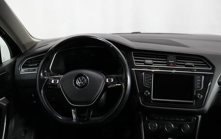 Volkswagen Tiguan II, 2017 год, 2 289 000 рублей, 14 фотография