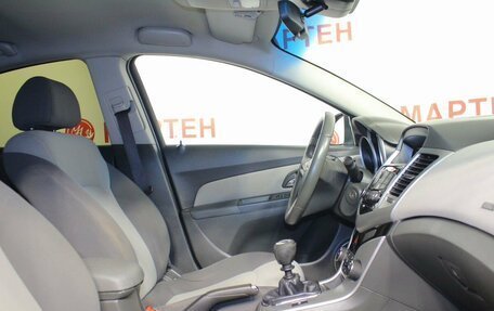 Chevrolet Cruze II, 2010 год, 723 000 рублей, 10 фотография