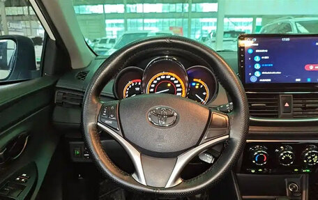Toyota Yaris XP150 рестайлинг, 2022 год, 1 320 000 рублей, 10 фотография