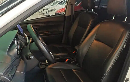 Toyota Yaris XP150 рестайлинг, 2022 год, 1 320 000 рублей, 14 фотография