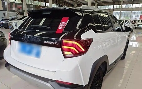 Toyota Yaris XP150 рестайлинг, 2022 год, 1 320 000 рублей, 6 фотография