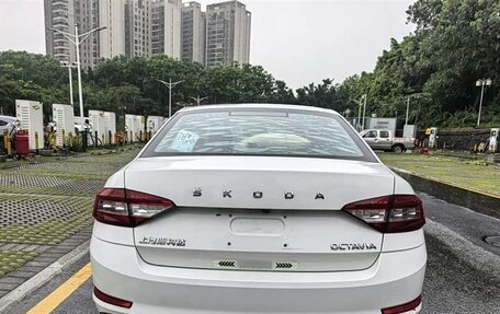 Skoda Octavia, 2021 год, 1 150 000 рублей, 5 фотография