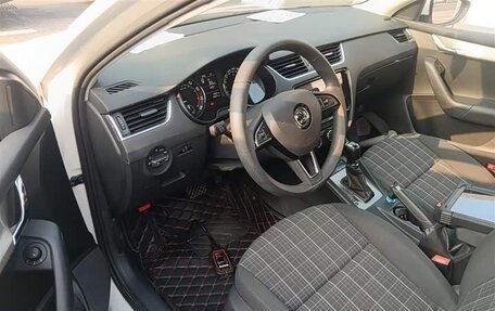 Skoda Octavia, 2021 год, 1 150 000 рублей, 8 фотография