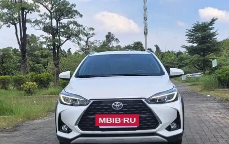 Toyota Yaris XP150 рестайлинг, 2022 год, 1 300 000 рублей, 2 фотография