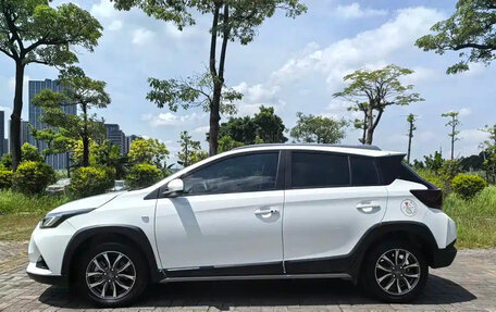 Toyota Yaris XP150 рестайлинг, 2022 год, 1 300 000 рублей, 4 фотография