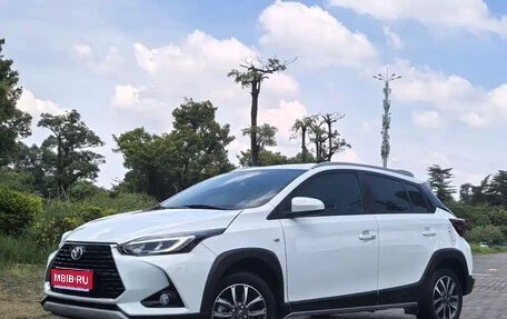 Toyota Yaris XP150 рестайлинг, 2022 год, 1 300 000 рублей, 1 фотография