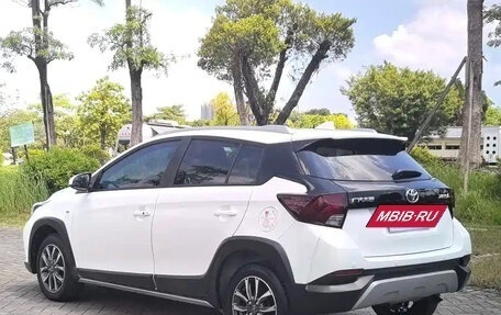 Toyota Yaris XP150 рестайлинг, 2022 год, 1 300 000 рублей, 5 фотография