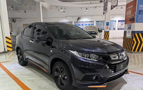Honda Vezel, 2022 год, 1 812 000 рублей, 3 фотография