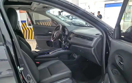Honda Vezel, 2022 год, 1 812 000 рублей, 10 фотография