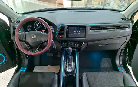 Honda Vezel, 2022 год, 1 812 000 рублей, 11 фотография