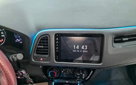 Honda Vezel, 2022 год, 1 812 000 рублей, 13 фотография