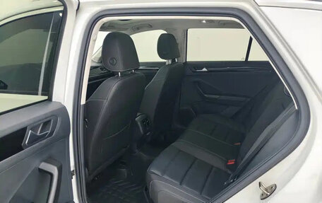 Volkswagen T-Roc I, 2022 год, 2 010 000 рублей, 8 фотография