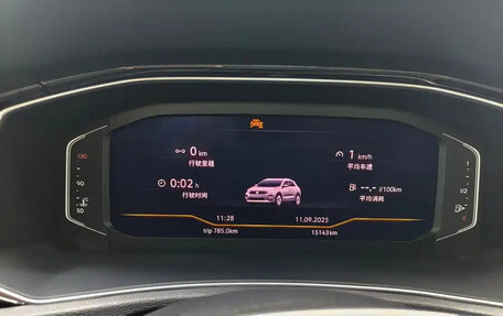 Volkswagen T-Roc I, 2022 год, 2 010 000 рублей, 11 фотография