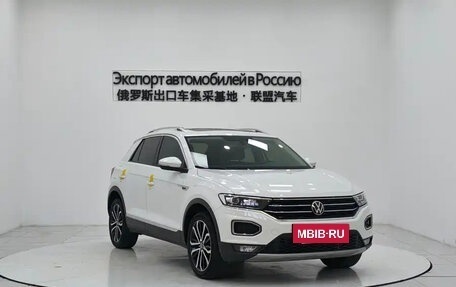 Volkswagen T-Roc I, 2022 год, 2 010 000 рублей, 3 фотография