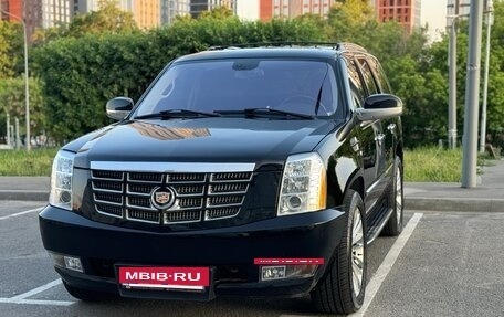 Cadillac Escalade III, 2007 год, 2 300 000 рублей, 2 фотография