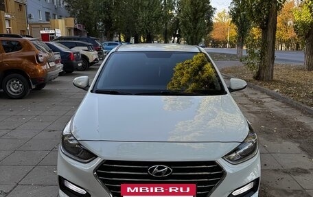 Hyundai Solaris II рестайлинг, 2018 год, 1 390 000 рублей, 5 фотография