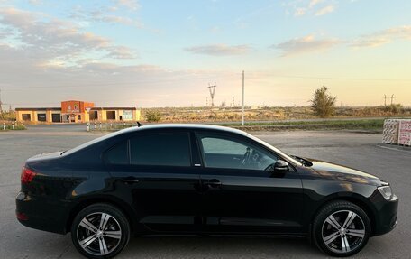 Volkswagen Jetta VI, 2014 год, 950 000 рублей, 4 фотография