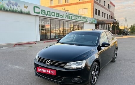 Volkswagen Jetta VI, 2014 год, 950 000 рублей, 14 фотография