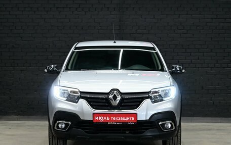 Renault Logan II, 2018 год, 1 100 000 рублей, 2 фотография