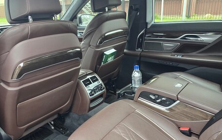 BMW 7 серия, 2019 год, 5 990 000 рублей, 10 фотография