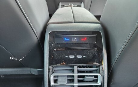 Volkswagen Tiguan, 2025 год, 5 600 000 рублей, 21 фотография