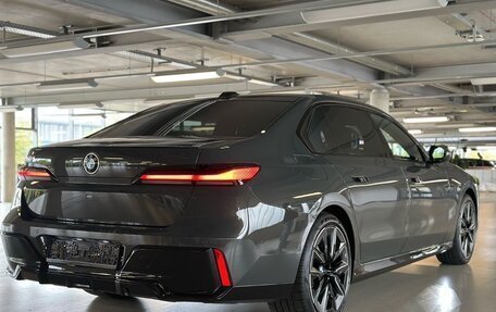 BMW 7 серия, 2023 год, 7 850 000 рублей, 4 фотография
