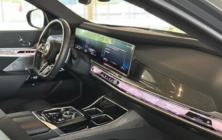 BMW 7 серия, 2023 год, 7 850 000 рублей, 15 фотография