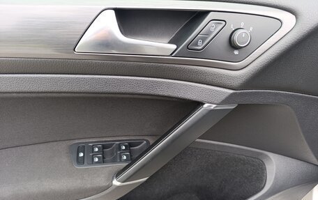 Volkswagen Golf VII, 2019 год, 1 500 000 рублей, 15 фотография