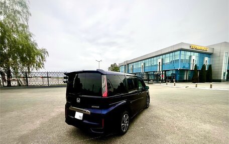 Honda Stepwgn IV, 2019 год, 2 680 000 рублей, 10 фотография