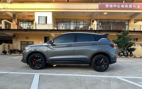 Geely Coolray I, 2022 год, 1 600 143 рублей, 4 фотография